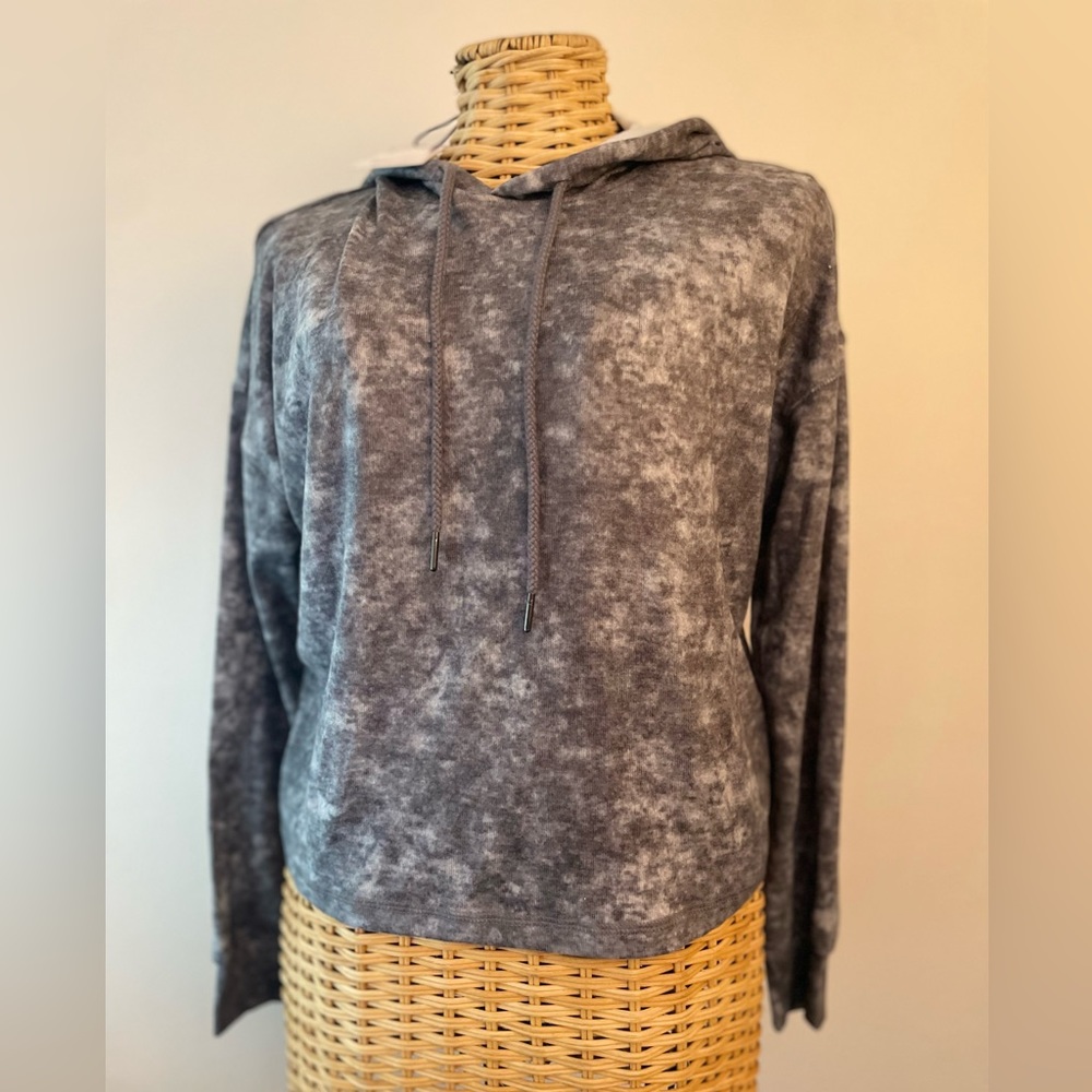 NWT For the Republic, Women’s grey Hoodie, size Sm